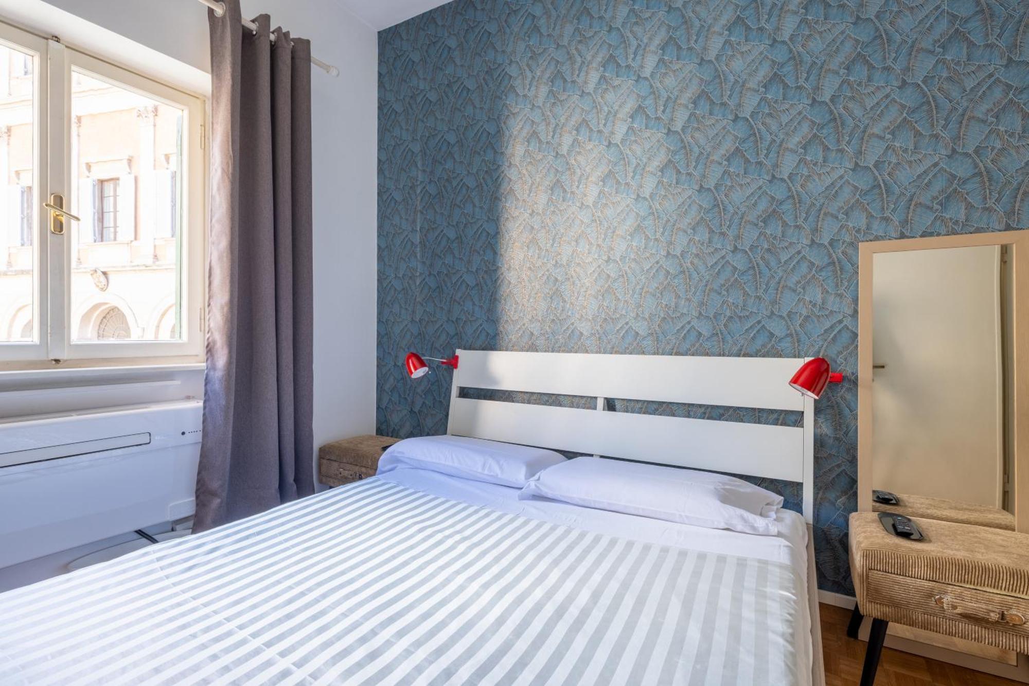 Charming With View In The Heart Of Apartment *